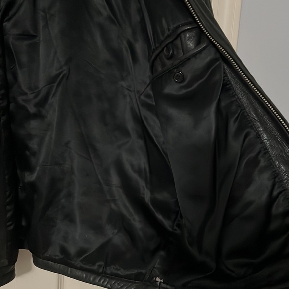Men’s Leather Bomber Jacket - Picture 3 of 7